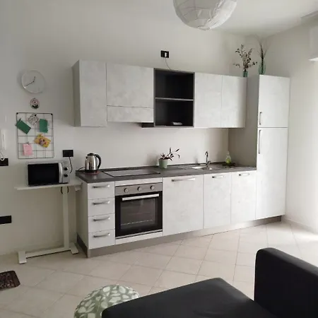 Near Expo And Center 9 Apartamento Verona